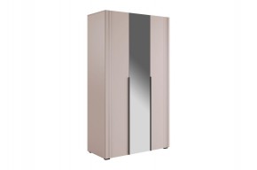 КАТРИН Шкаф трехдверный 105.02 в Игриме - igrim.mebel24.online | фото