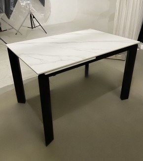 Стол CORNER 120 MATT WHITE MARBLE SOLID CERAMIC / BLACK, ®DISAUR в Игриме - igrim.mebel24.online | фото 2